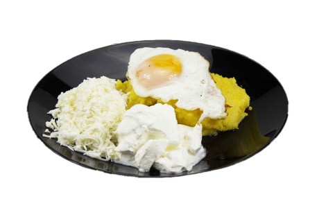 Mămăligă cu Brânză,Smântână și Ou