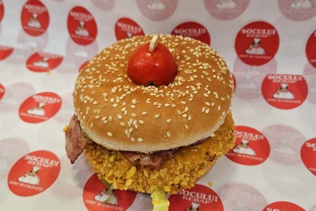 Burger de Pui Crispy Burger de Pui Crispy
