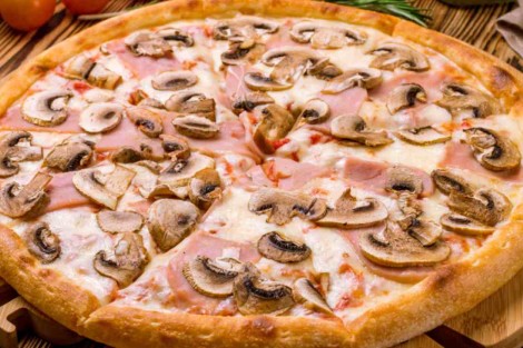 Pizza Prosciutto Funghi