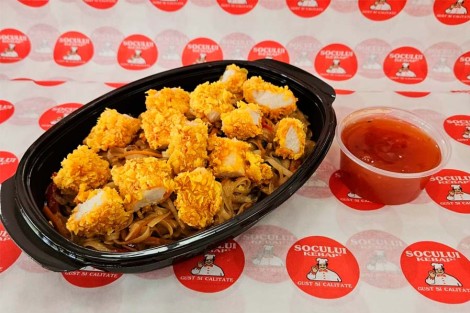 Paste de Orez cu Pui Crispy